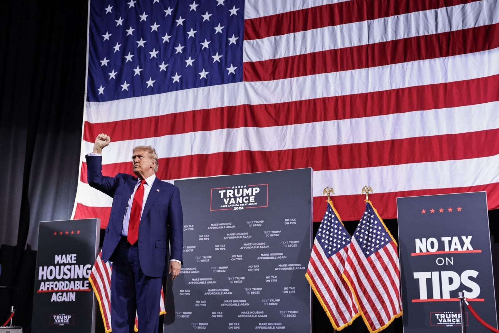 28 Trump mengklaim bahwa Google hanya menampilkan cerita buruk tentangnya. Meski demikian, Trump, dalam unggahannya di media sosial Truth Social, tidak memberikan bukti atas pernyataannya tentang Google.