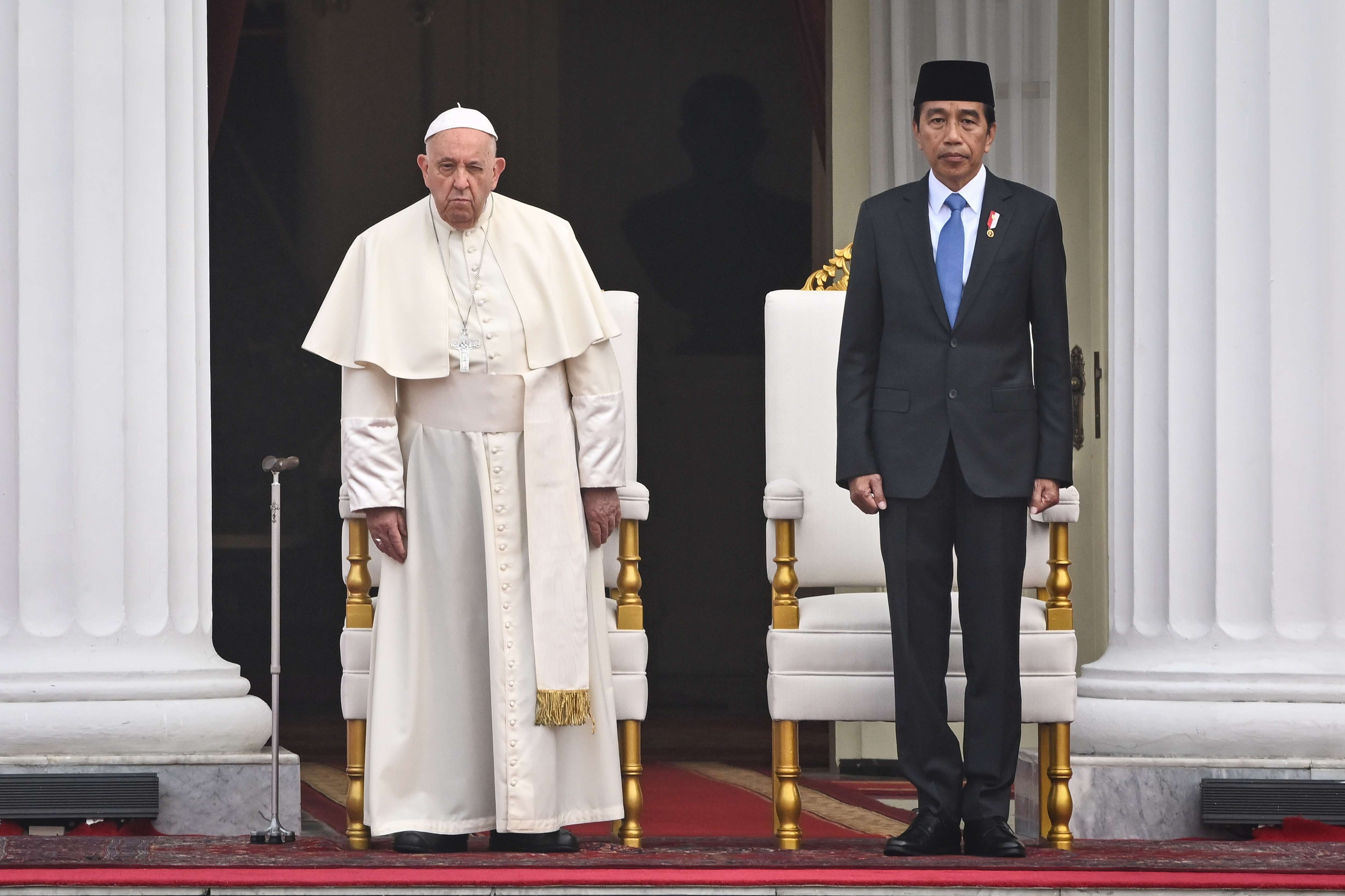 28 Pemimpin tertinggi Gereja Katolik sedunia, Paus Fransiskus, mengatakan Indonesia memiliki keragaman yang patut menjadi contoh bagi dunia.