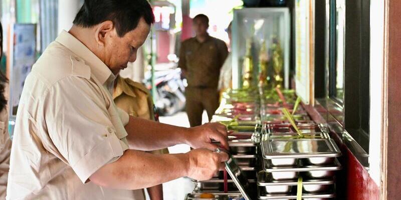 28 Badan Pengawas Obat dan Makanan (BPOM) memberi perhatian penuh terhadap dugaan adanya minyak babi pada nampan Makan Bergizi Gratis (MBG).