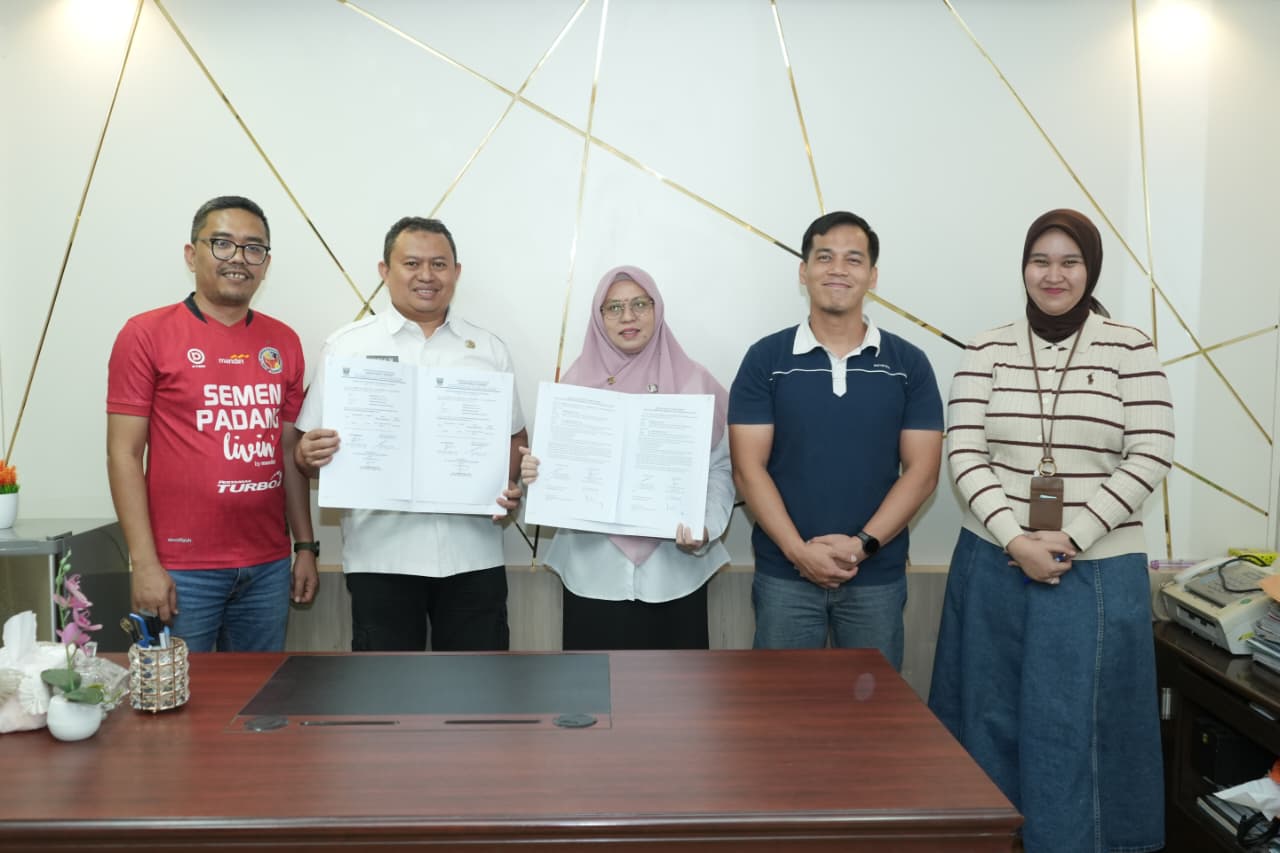 28 Serah Terima Jabatan Kepala Biro Adpim Setdaprov Sumbar Berjalan Lancar