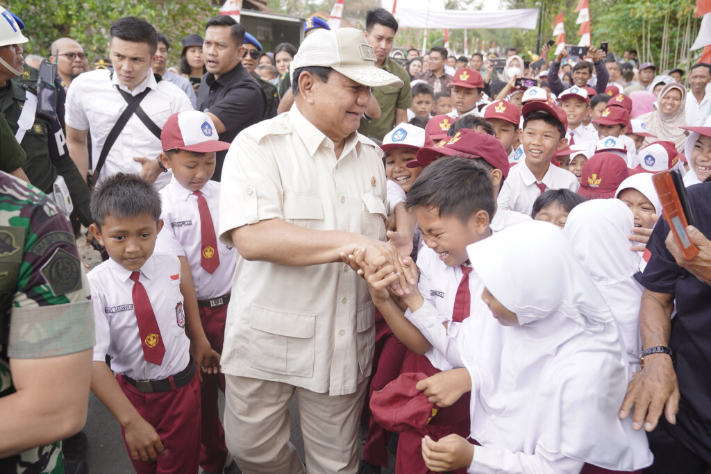 28 Istimewa